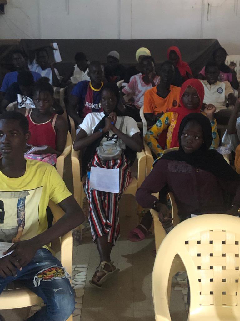 CicaForumCivil's tweet photo. FORUM CIVIL/@OSIWA1 OSIWA
Formation des membres du Club d'Intégrité et à la Citoyenneté Active (CICA) du CEM 1 VALDIODIO NDIAYE de KAOLACK sur le théme:Bonne Gouvernance et lutte contre la corruption. 
KAOLACK, 16 mars 2022 https://t.co/Uy1PrC3cxo