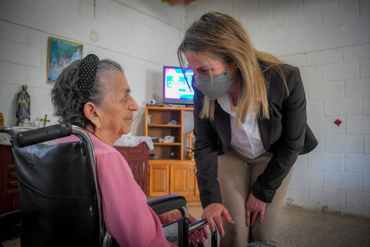 normaltrevino's tweet photo. Junto al Obispo Monseñor Gerardo Garza Treviño y nuestra amiga Finita Chavarría, visitamos el asilo de ancianos de #PiedrasNegras “San Vicente”.
Siempre es un gusto escuchar a nuestros adultos mayores, conocer y atender sus necesidades. https://t.co/jkJXaG9lrl