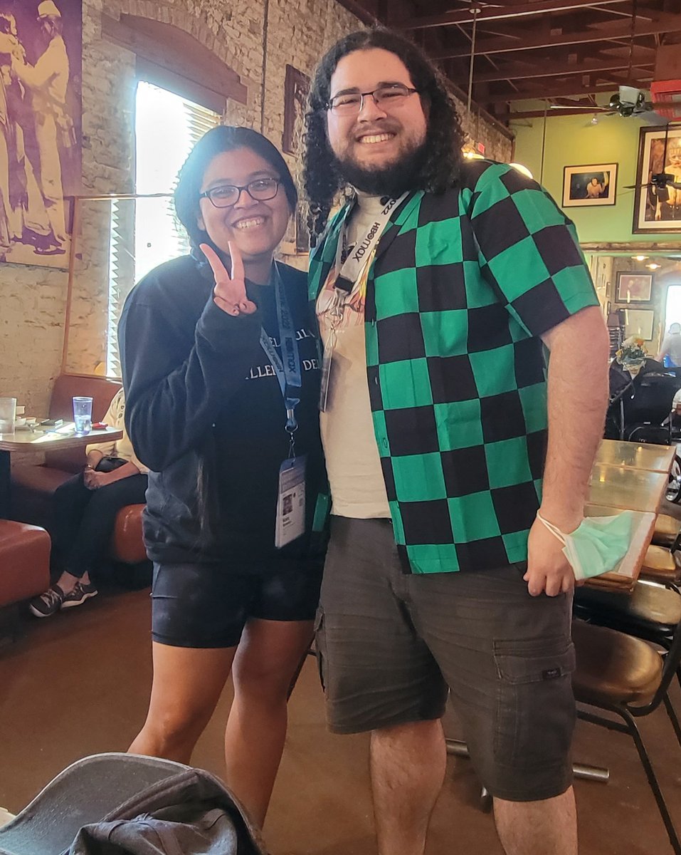 OhMyMithrandir's tweet photo. I am so damn happy I got to meet @RafaelMotamayor in person this year!!! My anime brother β€ so happy to finally get to geek out
#BestFriendo https://t.co/0Q0XwZzPj2