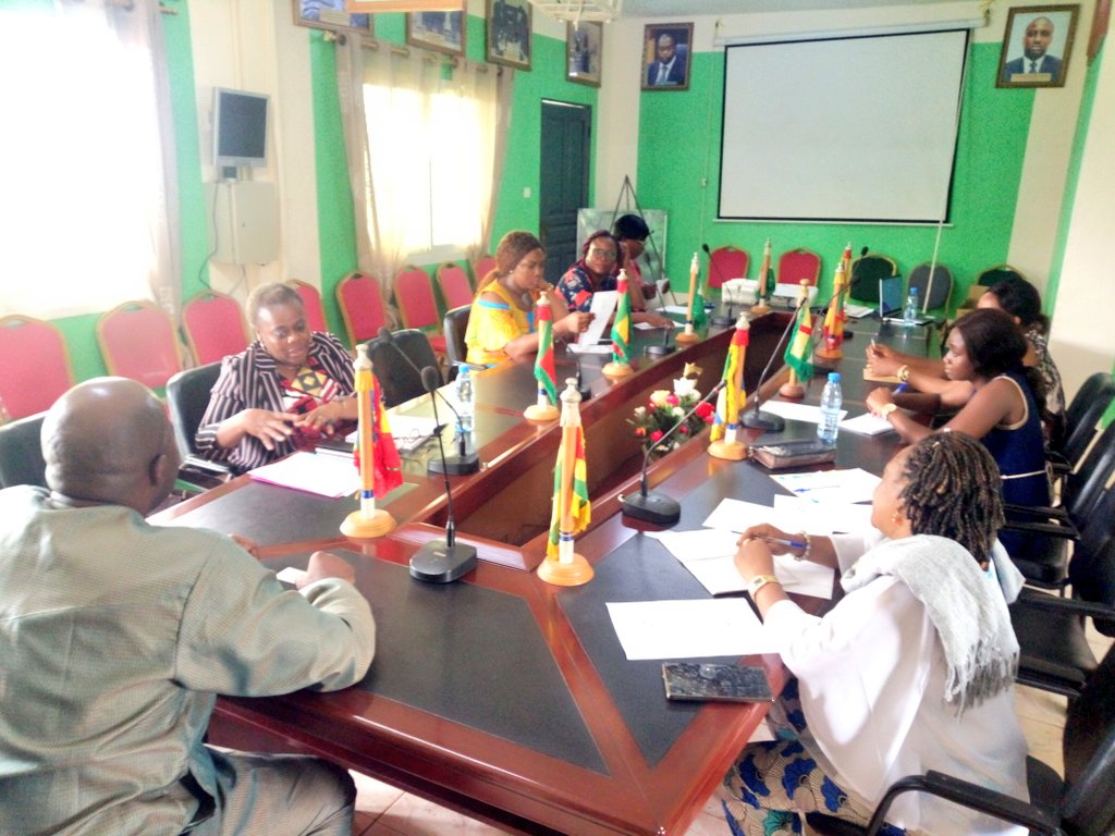 RR_IAI_Abanda's tweet image. J'ai reçu ce jour Mme Pulchérie NOMO ZIBI, cadre de l'UNODC Afrique, agence spécialisée de l'ONU, venue toucher du doigt les progrès dans l'intégration de la dimension genre dans nos formations TIC.