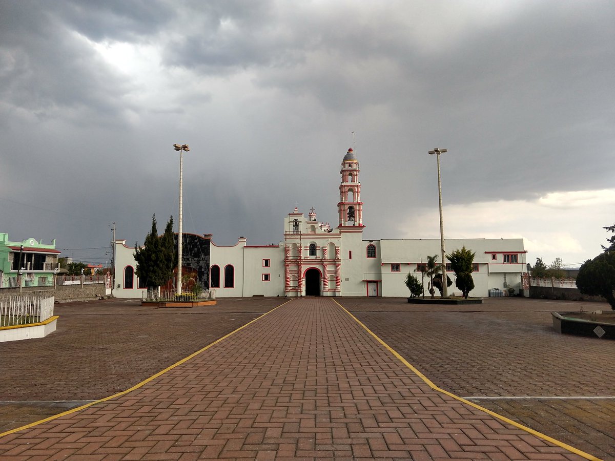 FotgrafoCallej1's tweet photo. Les comparto esta postal de la iglesia de #Tepatlaxco, excelente tarde a todos...🤩📷
@Amo_a_Puebla @ExploraPuebla @PoblanitaMaria @PueblaAntigua @PueblaEsChula @PueblaMagicaOF @Soy_Mexicano_ 
@turisteandopueb @SandraOrtizVe @LuceroSaldanaMx @ParquedelAngel https://t.co/4c0pAXU2se