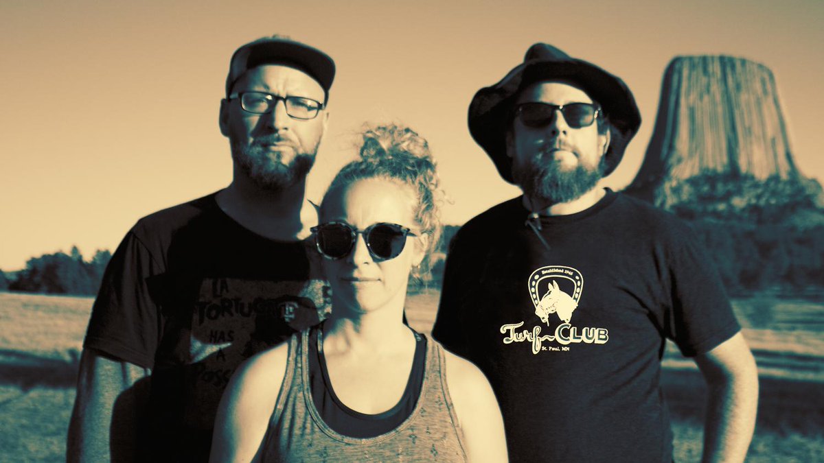 propaganda_site's tweet photo. Collapsing Stars creates folk music with a spacious feel enriched by their sharp guitar lines and a cello that adds a sense of depth to  their music. Find more info and links to their songs at https://t.co/SujaciXomL 
#tPsNewEntry #collapsingstars @starscollapsing https://t.co/y8ANfAvKPG
