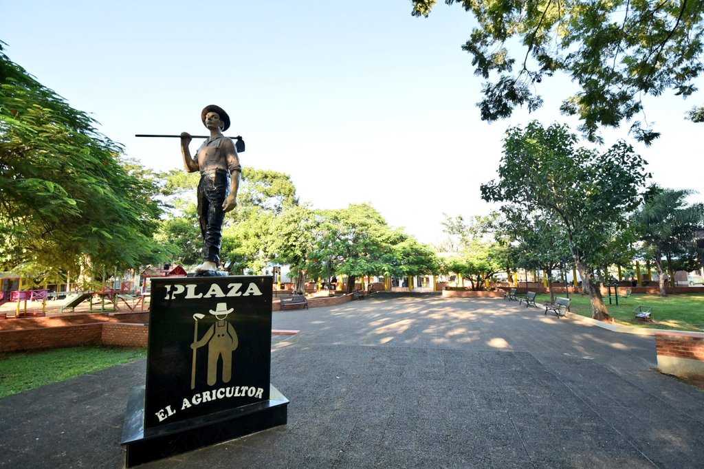ECaazapeno's tweet photo. Plaza Central de la Ciudad ~Caazapá 

Foto:@mysoulsuffers8 😁👏 https://t.co/UuqJl8xGw7