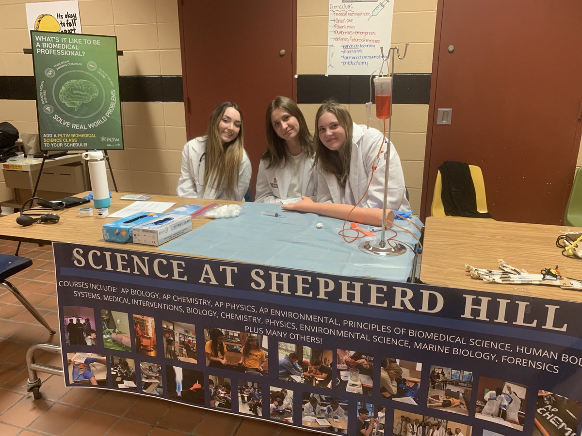 PBS at Shepherd Hill Showcase. ⁦@Mass_STEMHub⁩ ⁦<a href="/PLTWorg/">Project Lead The Way</a>⁩