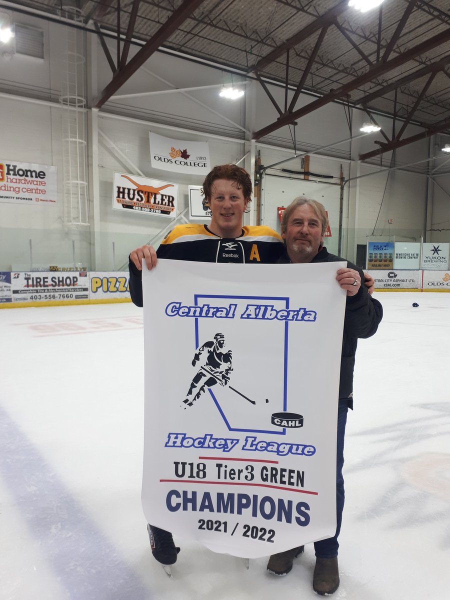 On Sunday was 4 years since Ryan's passing...so many up and downs that with emotion..Ryans younger brother Robert and his team won thier banner..his last year of minor hockey in Olds..a goal and a assist for Robert..happy to help coach..#rm14 , #forbeefy