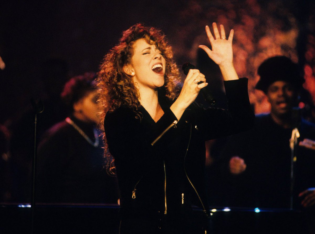 Mariah Carey’s legendary MTV Unplugged concert was filmed on this day 30 years ago. 👑