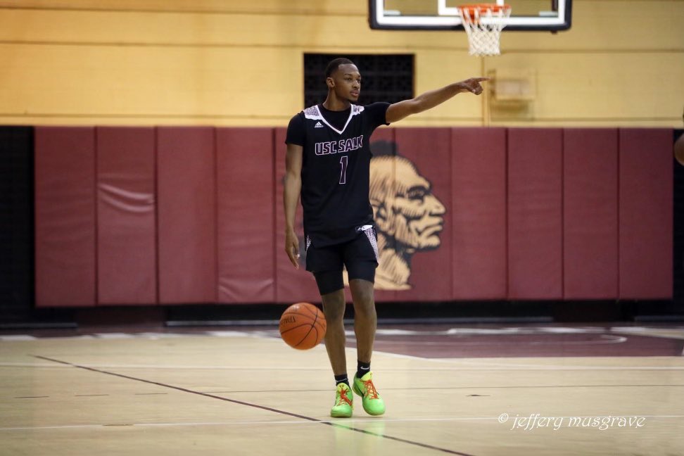 XavierMoultrie3's tweet photo. Blessed to receive my first offer from Usc Salkehatchie 🙏🏾 @RidgeViewHoops @Lee4Three_OYA @csavage___ @SavageHoopsSC @UpwardStarsCola https://t.co/0qjUyZegXI