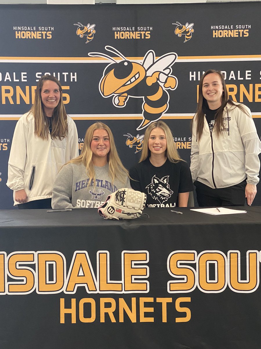 Coach_SFuller's tweet photo. πΈ. Congrats to our two seniors who have committed to play at the next level!! You have both grown so much these past 4 years, and I cannot wait to see how much you continue to dominate on the infield & in life! π€ππ
#BEYONDSTATE #mtb #weloveourseniors @HinsdaleSouthAD https://t.co/IvG4LvuW64