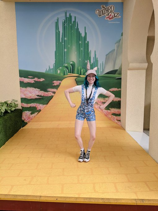 I went to movie world for my birthday and forgot to post some piccies!!! Feat my new favourite hat 🐰