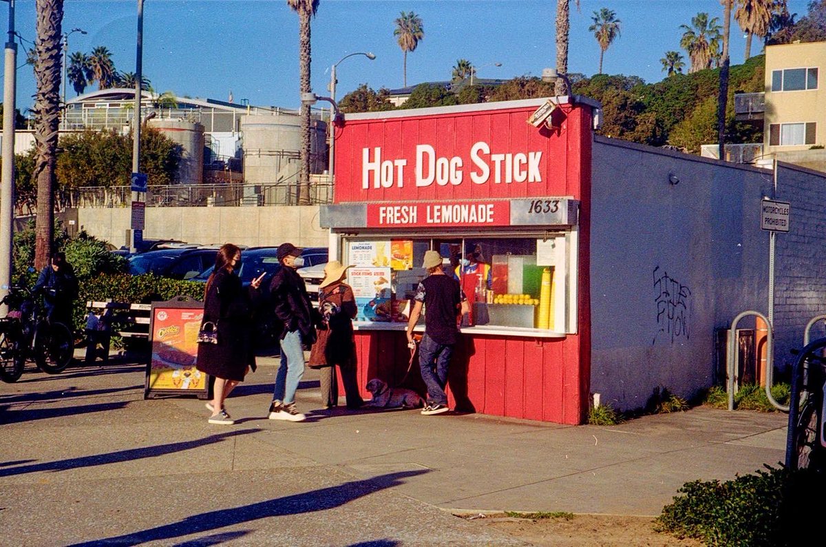 spacecrumb's tweet photo. Goodbye to the original Hot Dog On A Stick building. Sad that we cannot hold onto and value pieces of our history #santamonica #LosAngeles #35mmfilm https://t.co/pd9g8qrvLq