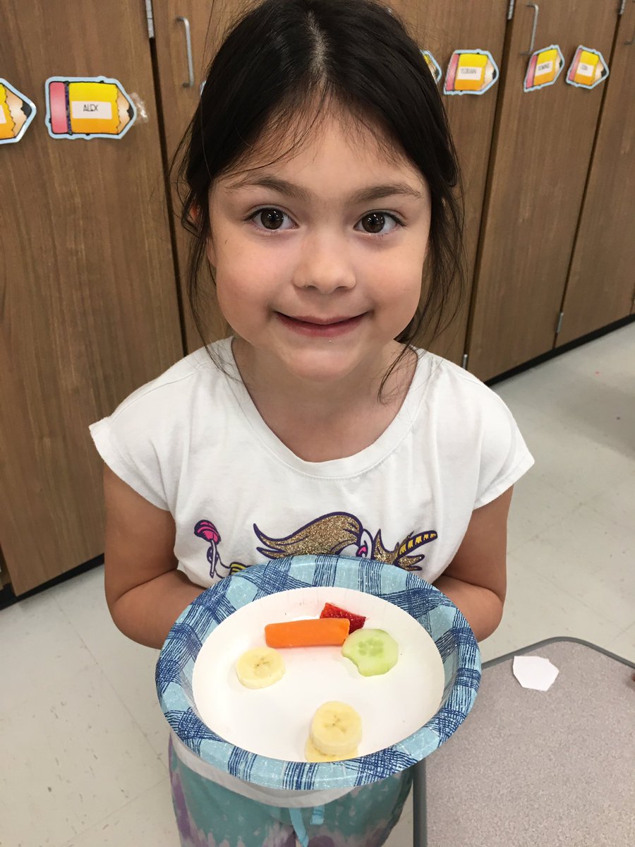 In honor of National Nutrition Month, we challenged ourselves to Eat the Rainbow by trying different fruits and veggies from each color of the rainbow 🍓🥕🍌🥒🍇