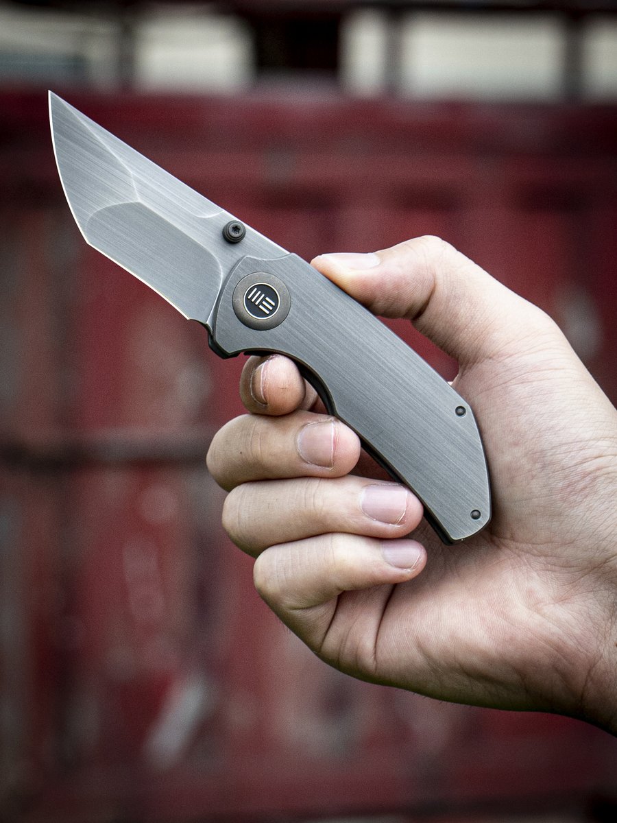 Share your little WE "Thug" to the rest of the world if you enjoy this small knife. 😊🙌🏻

Only a small amount in stock, GET the last Chance to put in your pocket! 🏃🔥 | bit.ly/_weknife_Deale…

.
.
#Weknife #Weknives #Edc #Badass #Tactical #Gear