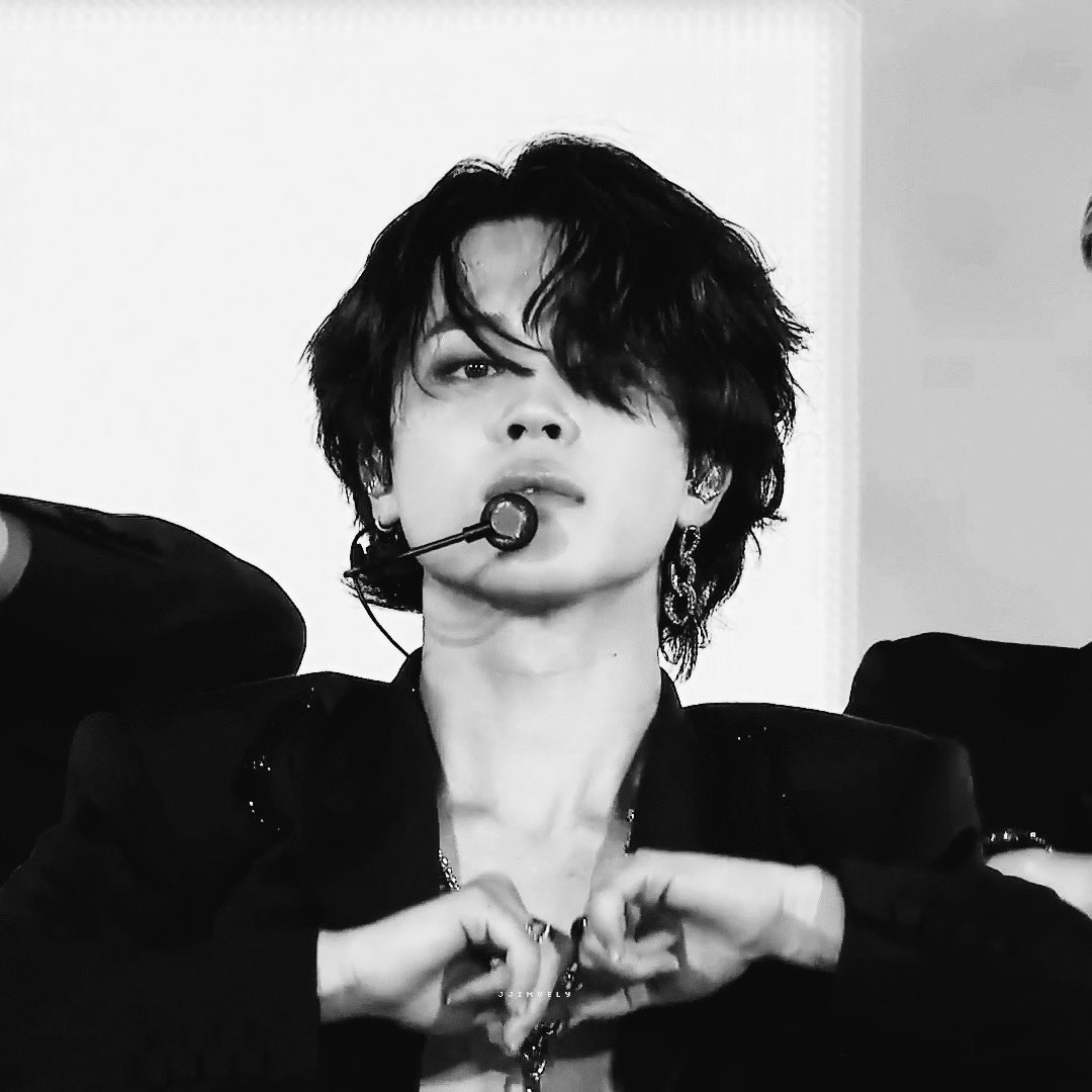 jjimvely's tweet photo. jimin is art https://t.co/tDqFPKkwFm