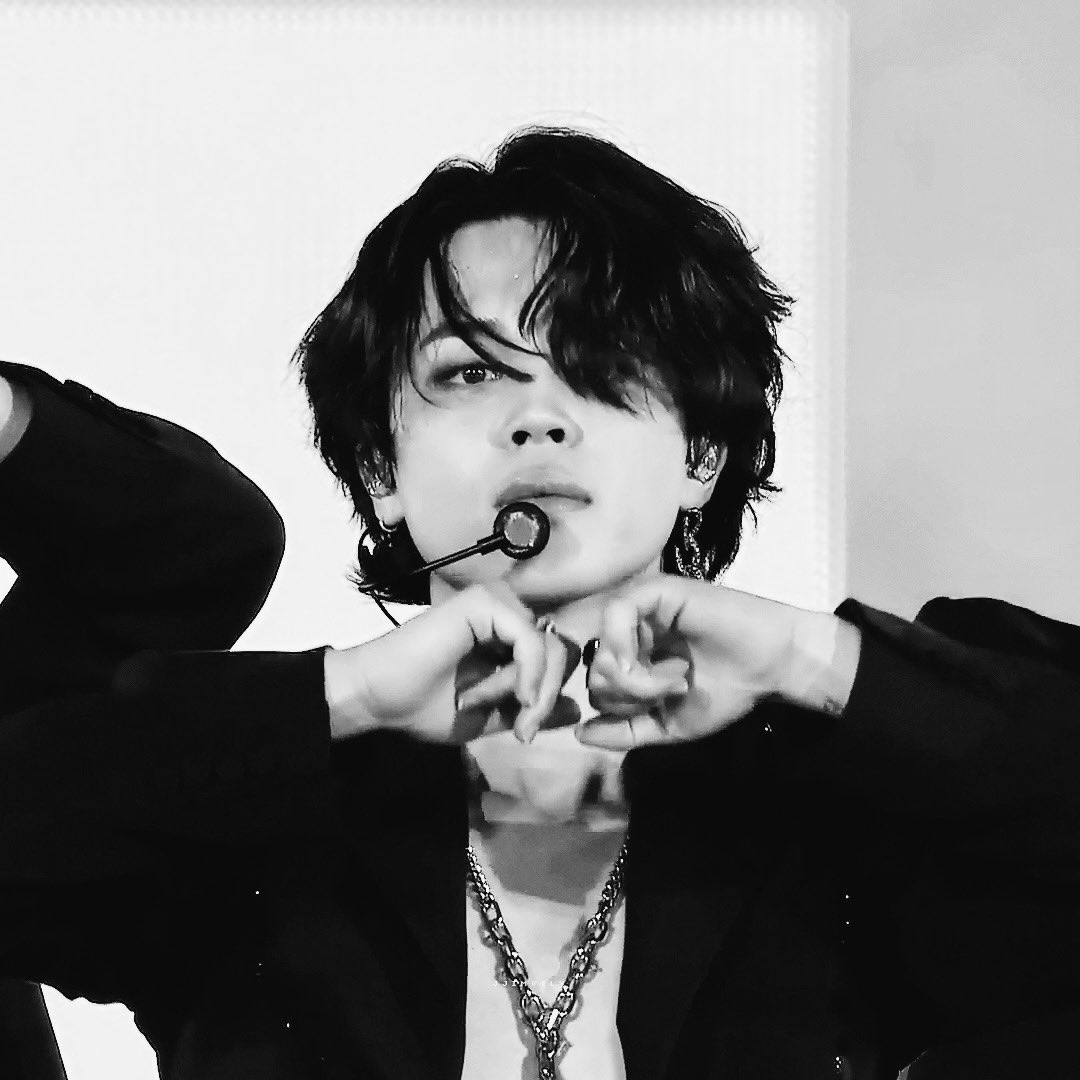 jjimvely's tweet photo. jimin is art https://t.co/tDqFPKkwFm