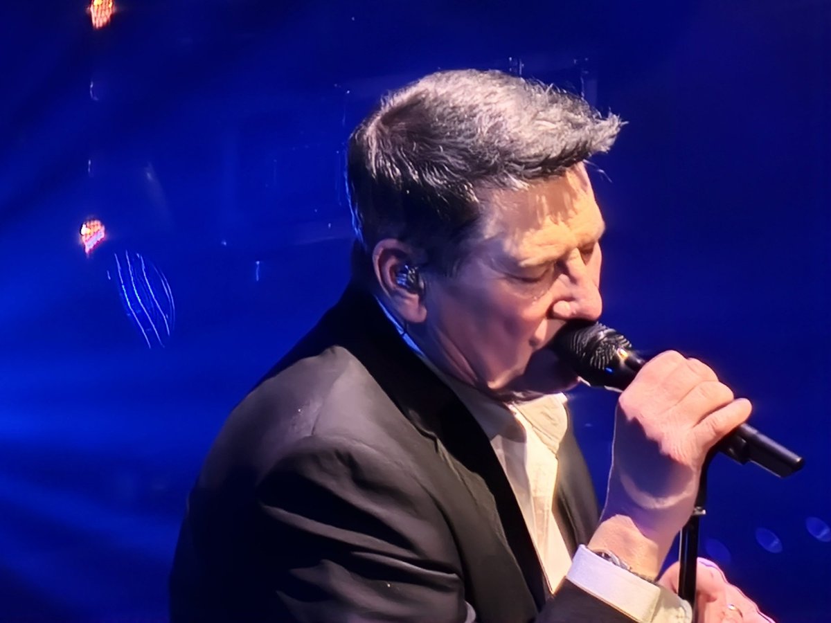 lee190101's tweet photo. Seen the amazing @TheTonyHadley tonight, brilliant gig guys, really enjoyed it thanks ❤️ https://t.co/oB1j3tx5e7