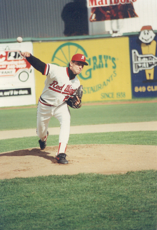 PolyesterUnis's tweet photo. Mike Mussina, 1991 @RocRedWings. @Orioles https://t.co/xkzUICI1lA