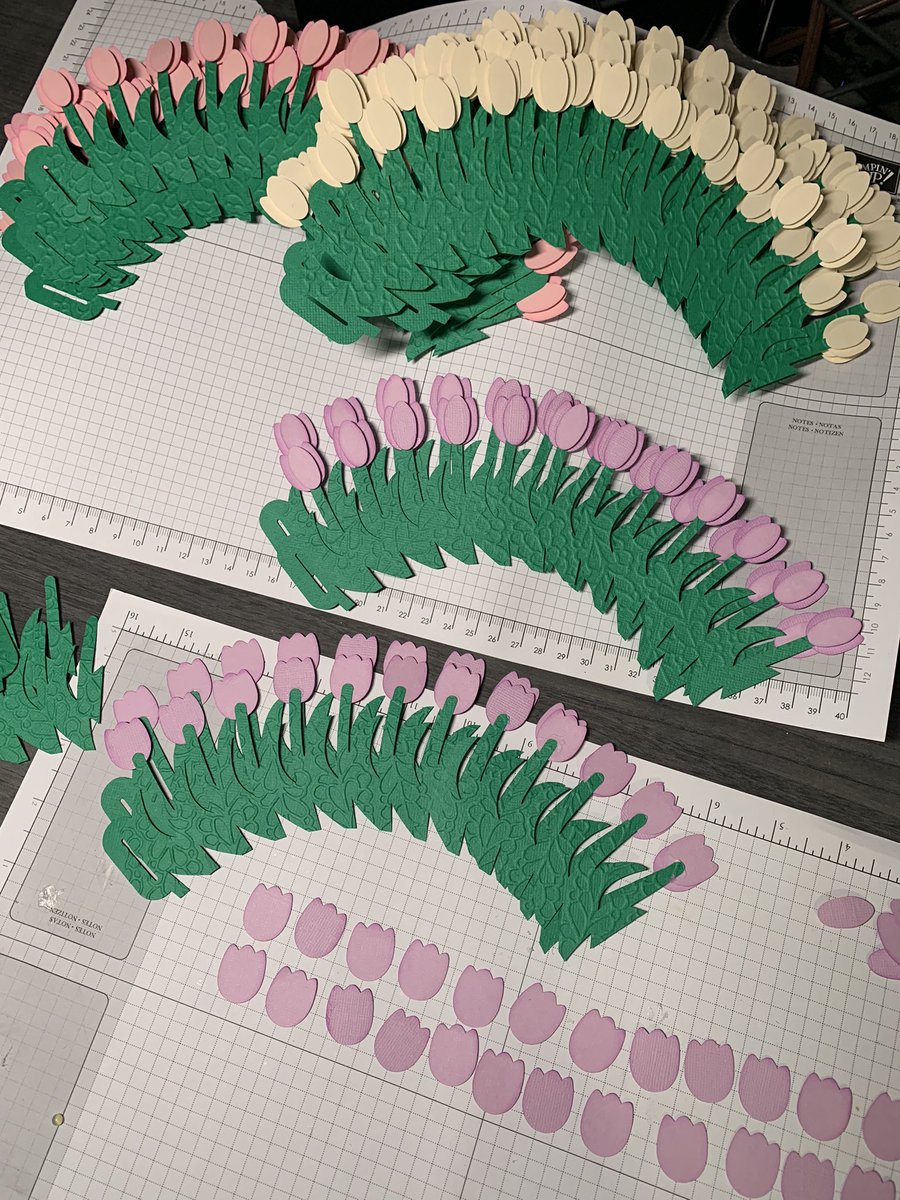 Athyme2beecomfo's tweet image. Working on Tulip Cupcake wrappers. 3 dozen in 3 different colors. Someone’s table is going to be full of Spring! You can get yours here: etsy.me/3IbZnwx#cupcak… #cupcakewrapper #springdecor #springtabledecor #easter #easterdecor #easterdessert #easterdesserts #tulips