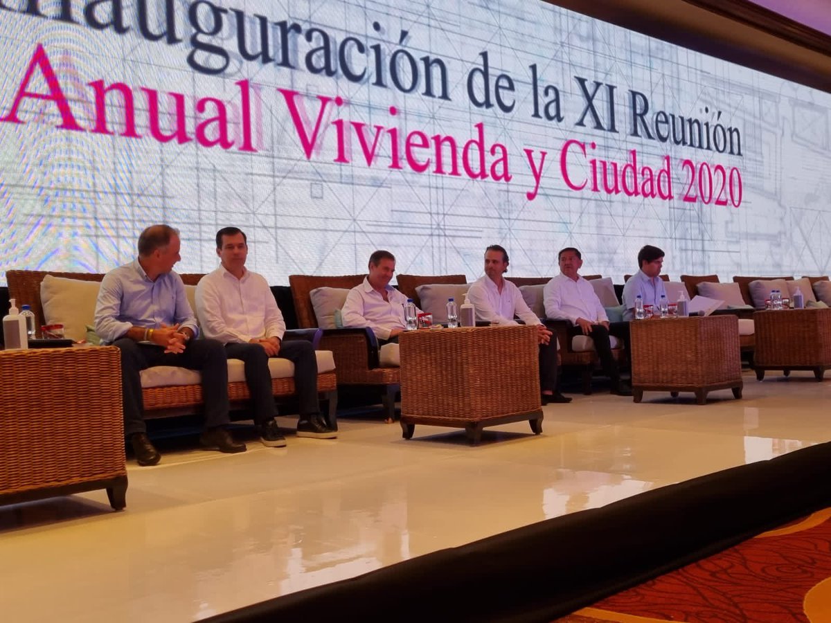 JGastonG's tweet photo. Participé en la XI Reunión Vivienda y Ciudad de CANADEVI. Informé de lo que hemos hecho y la visión de trabajo de la Secretaría que encabezo, Los retos en materia de abasto de agua para Jalisco, los grandes proyectos que tenemos en puerta y la estrategia integral de saneamiento. https://t.co/ILXyfPgrLx