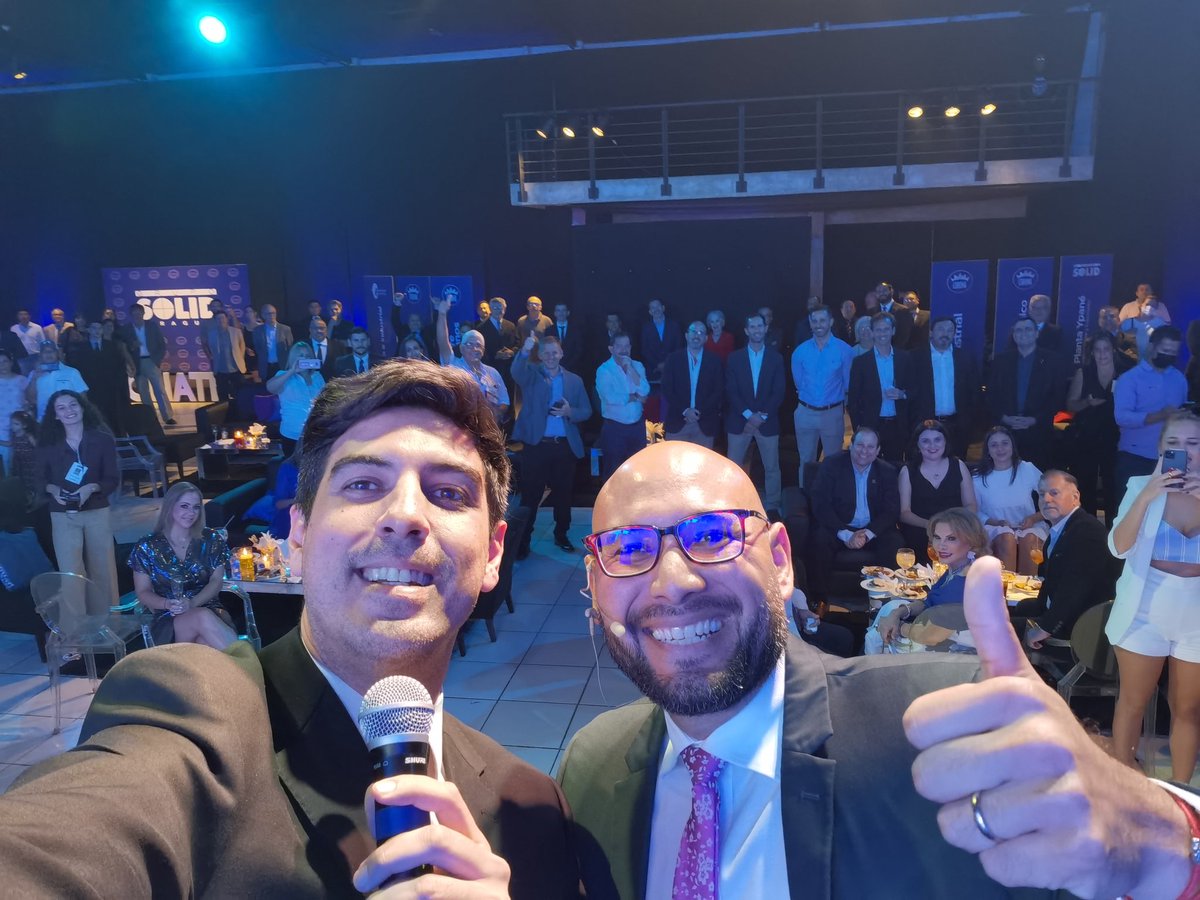 chichecorte's tweet photo. El Grupo Solid llegó a Paraguay para dar color al país y a latinoamérica!
Junto a Axel Fuentes VP Comercial
#Coronate https://t.co/gg6eN3BjIf