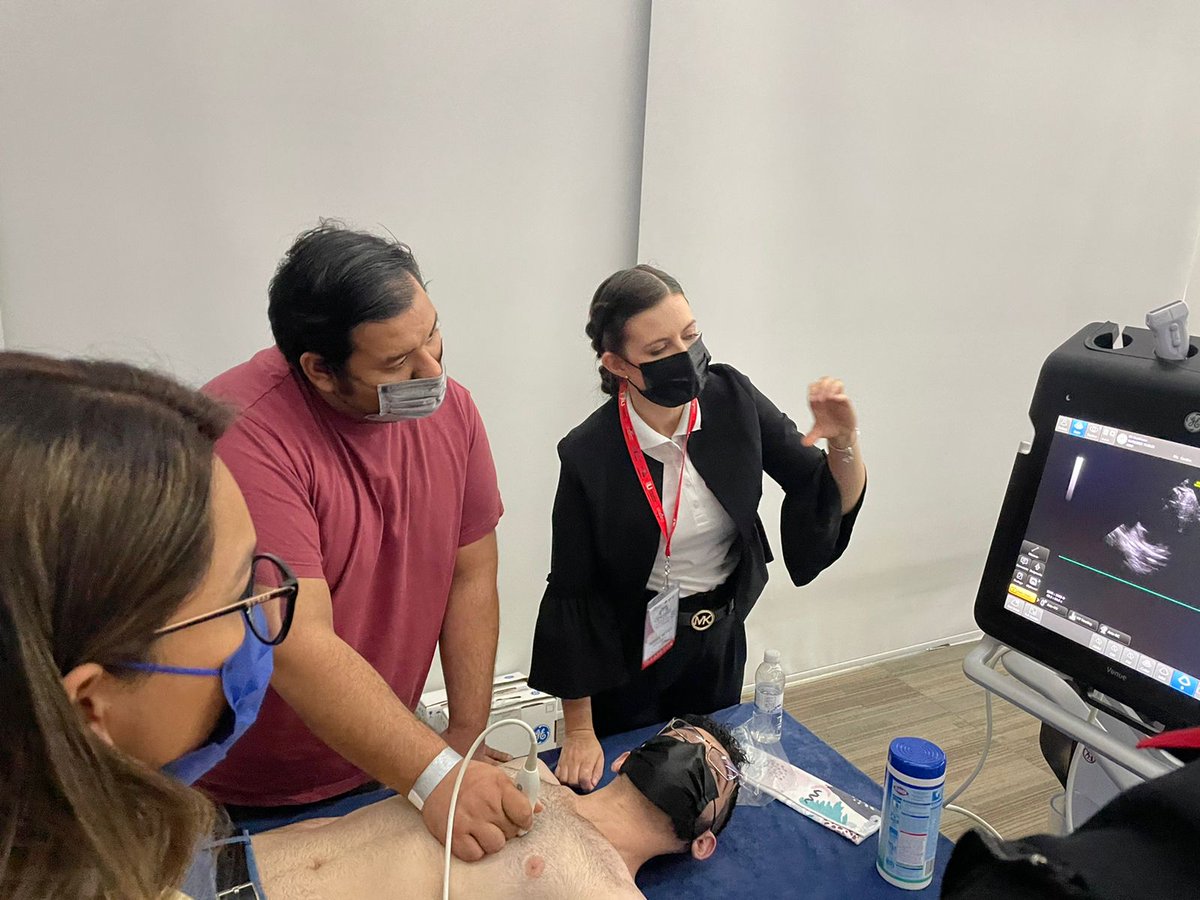 UPAndo6's tweet photo. Las Dras Reyna Huerta @DraHuerta09 y Abril Sánchez Rubio, ambas urgenciólogas en Guadalajara, hoy instructoras en nuestro Curso de #UPA como parte del #CIMU2022. Gracias por formar parte de nuestro equipo y por insonar en Latinoamérica. https://t.co/e4ygwS32fH