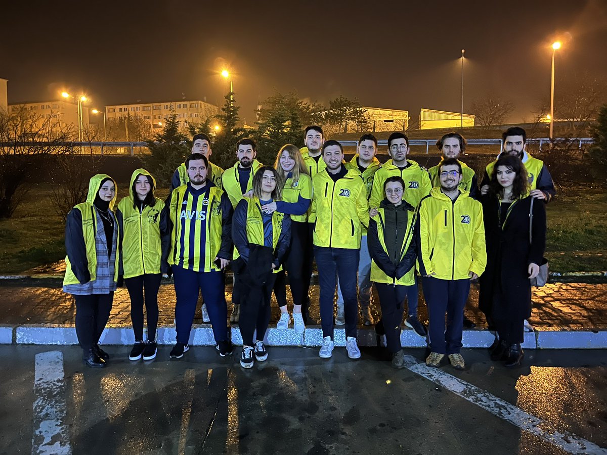 1907 ÜNİFEB Maltepe Üniversitesi örgütlenmesi olarak şehitlerimizi anmak amacıyla Çanakkale yolundayız. 
#1907ÜNİFEBÇanakkalede