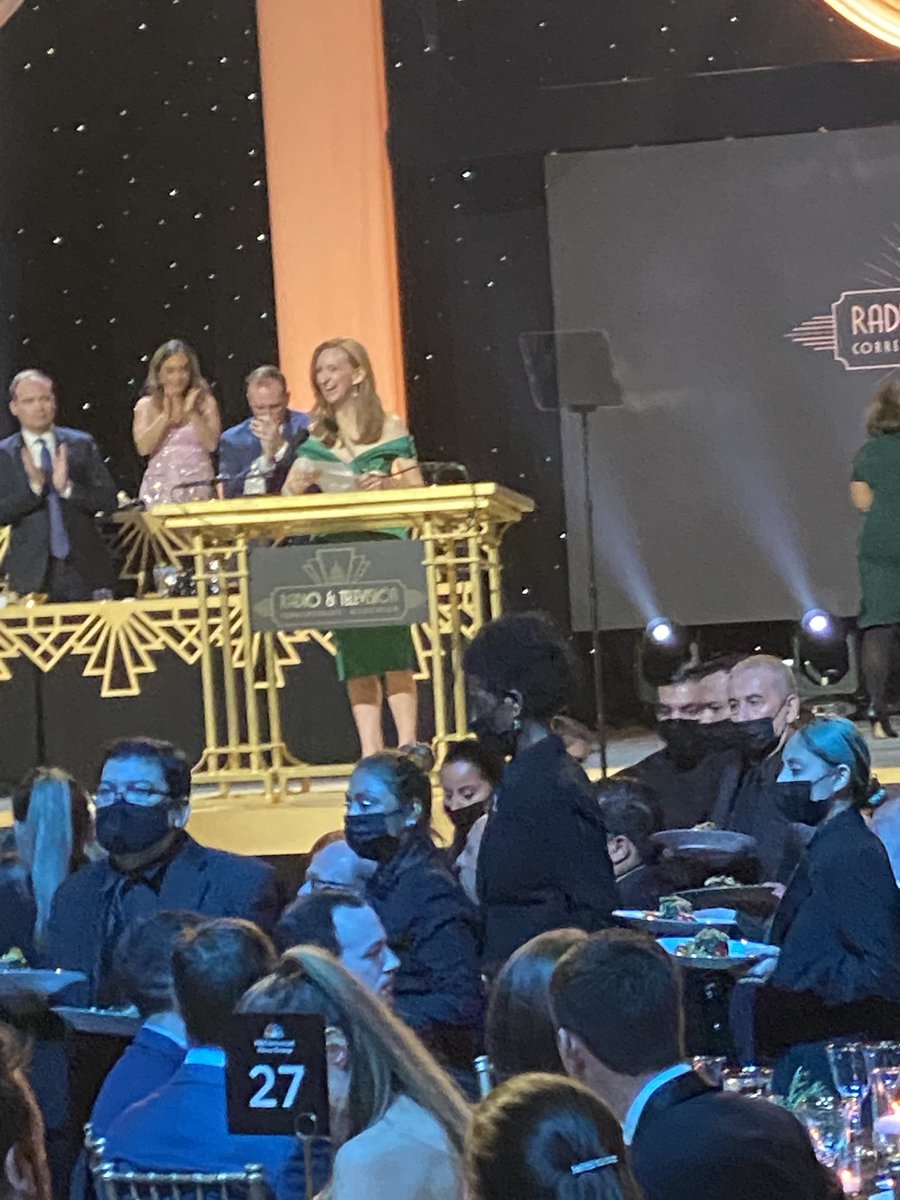 Congratulations to the amazing ⁦<a href="/LisaDNews/">Lisa Desjardins</a>⁩ for winning this year’s Joan Shorenstein Barone Award for her outstanding coverage of the US Capitol on January 6th!