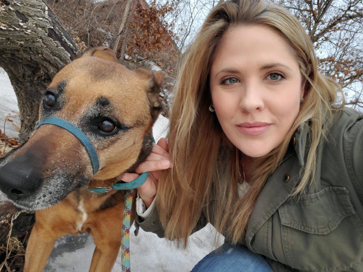 Ohsaraschmitt's tweet image. We were in the upper 50's in MN, so that meant walk time! The sun even peaked out towards the end. 
(Parker was not excited about the photo op🐾)
#MinnesotaSpring