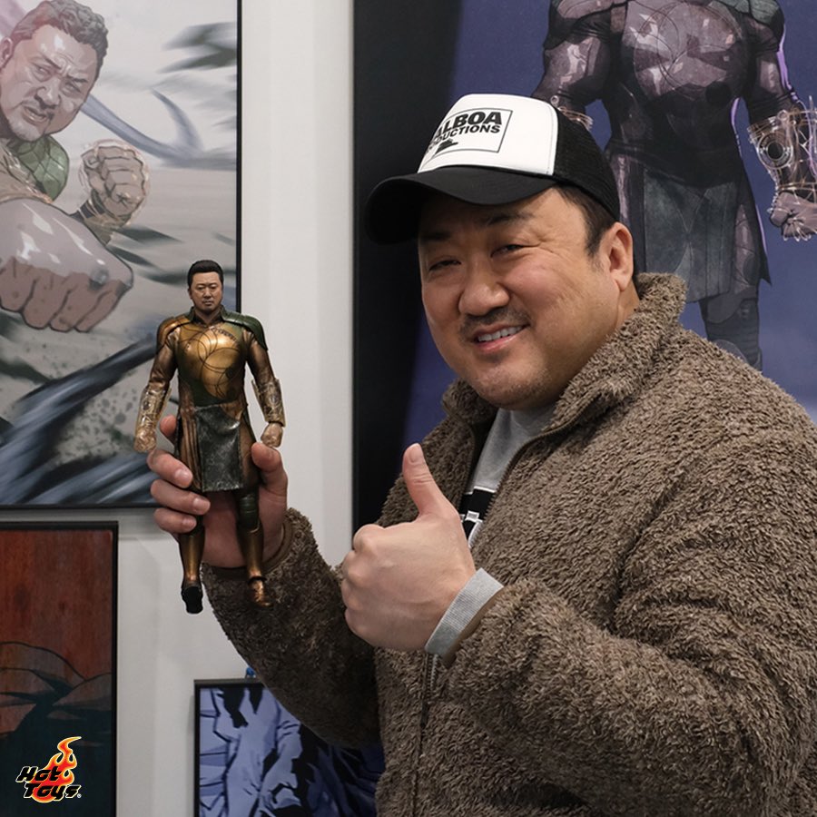 UPDATESETERNALS's tweet photo. Don lee with his #Gilgamash figure prototype. https://t.co/gwgto1pwn8