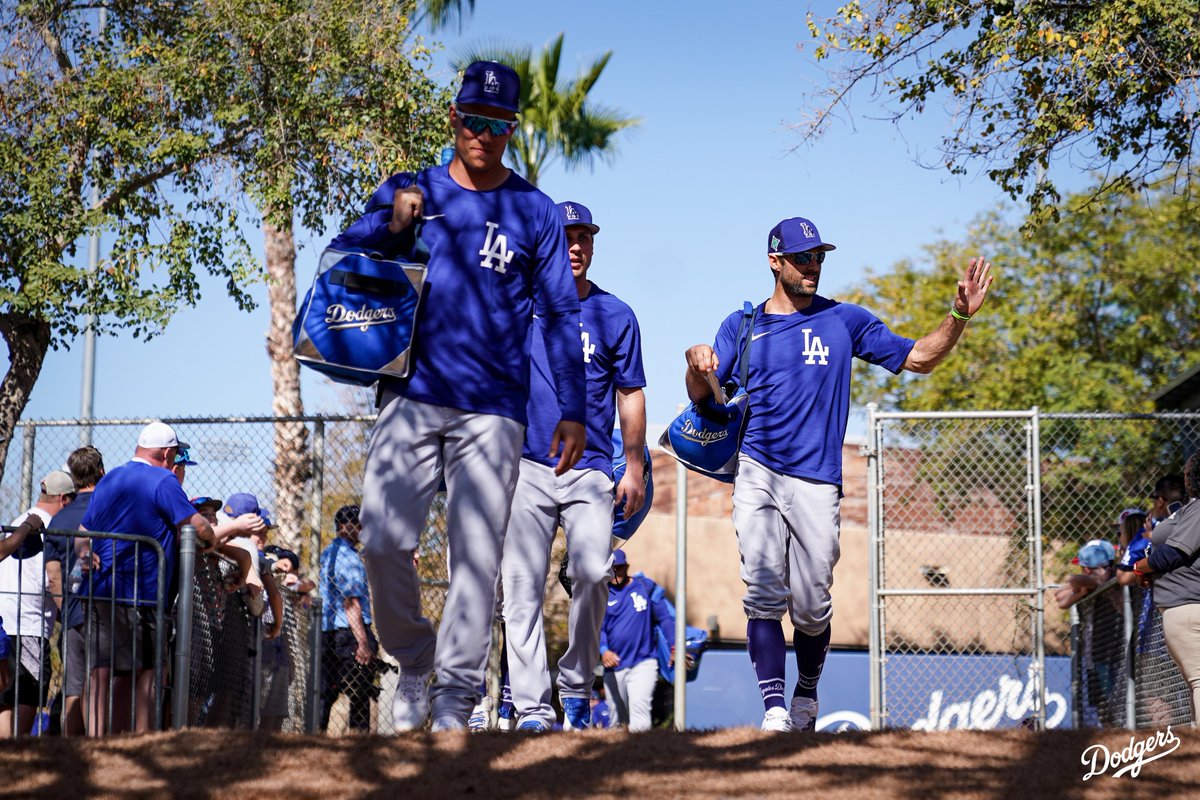 Dodgers's tweet photo. Boys in Blue. https://t.co/L78svRPf6P
