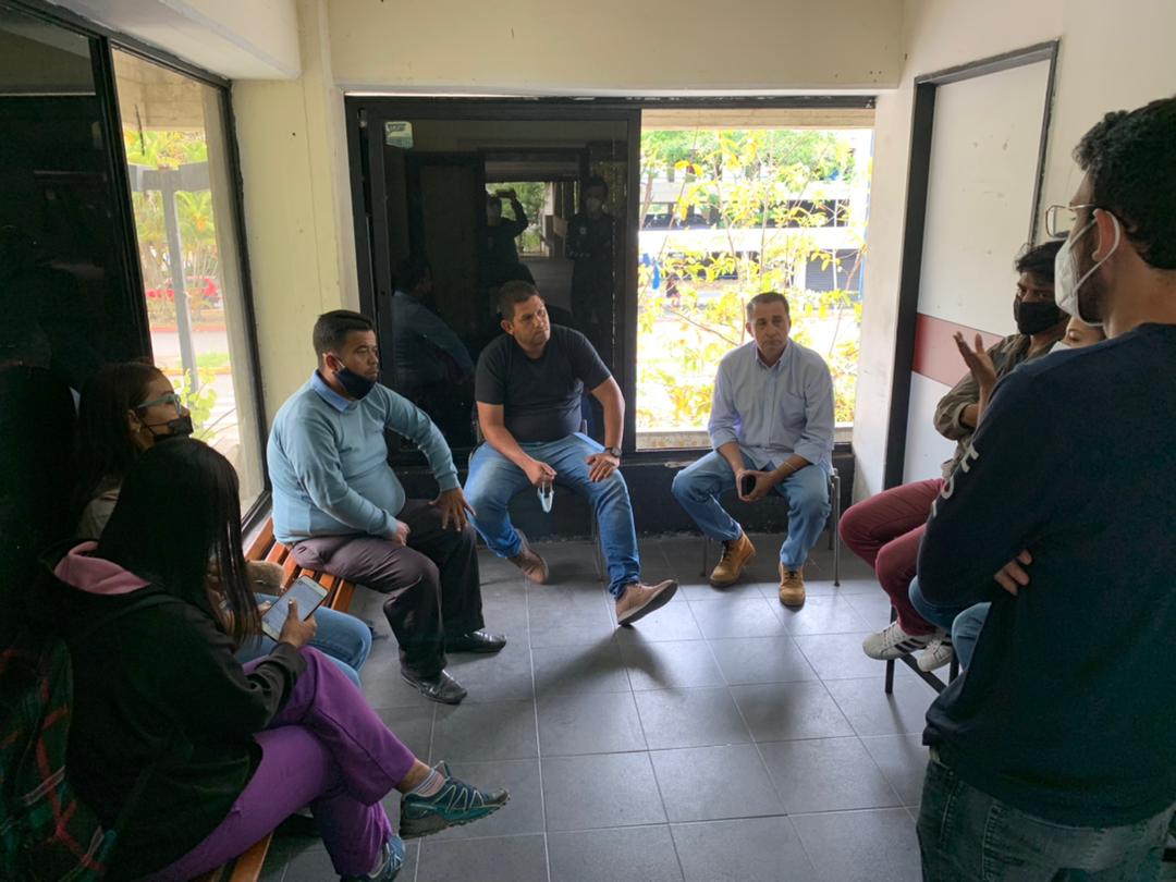 cefiausm's tweet photo. ¡COMUNICADO! 

POR FAVOR LEER CON ATENCIÓN. Vemos nuevas caras, nuevas ideas. Queremos aclarar que solo estamos haciendo esto por apoyo. Que ninguno tiene un cargo elegido actualmente y que seguimos esperando elecciones. 
Y que podemos intervenir en estas relaciones porque lo https://t.co/UQ0p6qPHYG