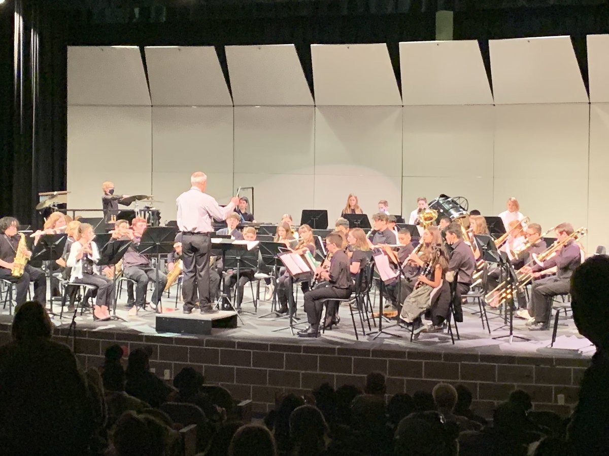 CarmodyMiddle's tweet photo. Huge shoutout to Carmody Middle and Bear Creek K8 band students for their performance tonight at Bear Creek High. #jeffcobettertogether #teamjeffco #toddengels https://t.co/dczOWh8dmG