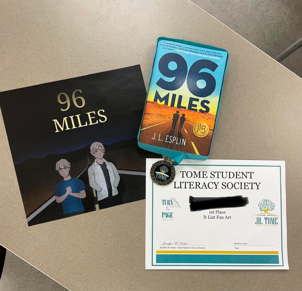 MiddleTeasley's tweet photo. Aisha G. won 1st place in the Tome Fan Art state competition yesterday for her interpretation of the novel, 96 Miles by @Jesplin. She was also fortunate to meet the author of this book and share her art work with her. Congrats Aisha! @TomeSociety
#TheTeasleyWay https://t.co/JaAE4quvGo