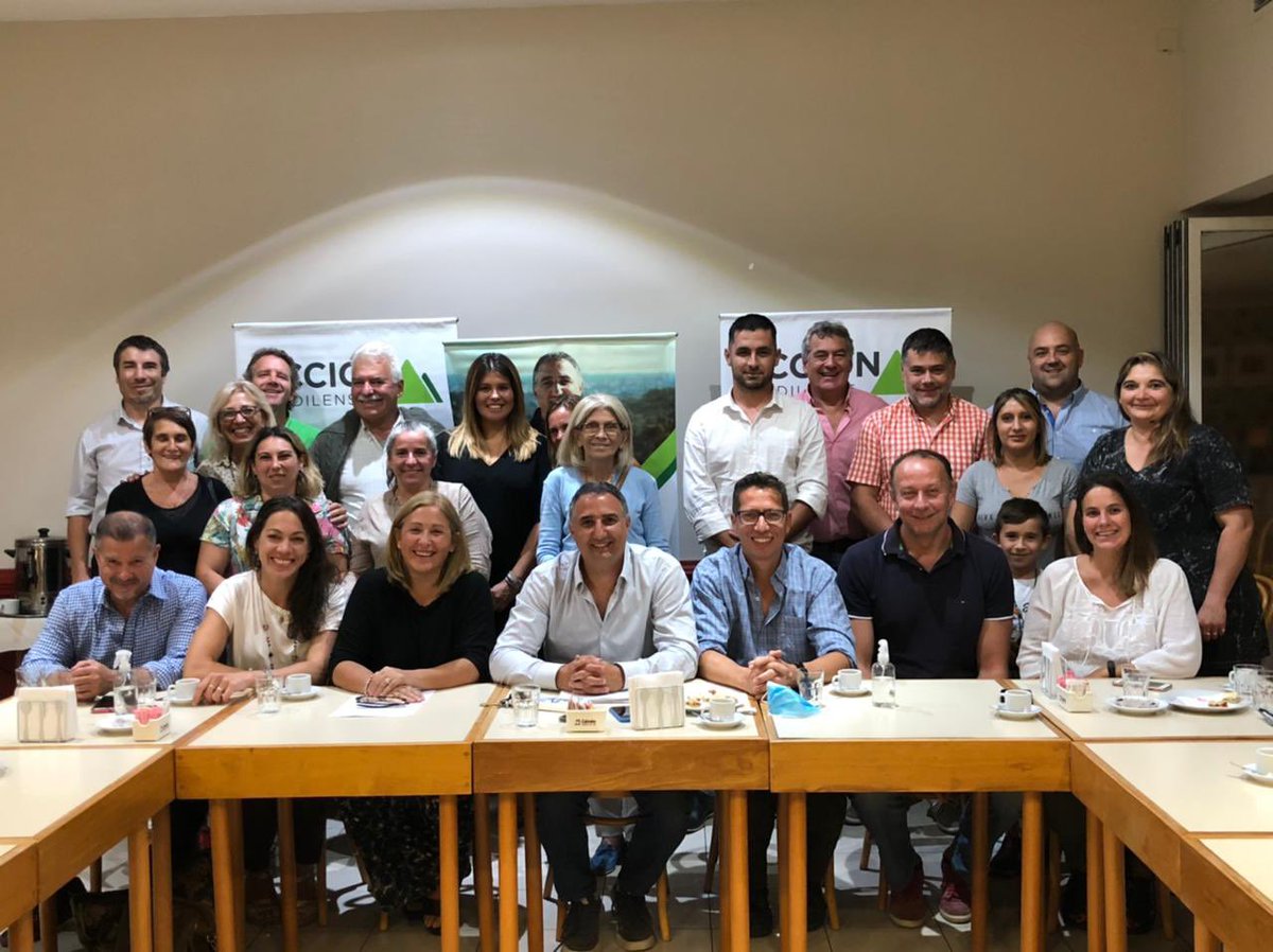 acciontandil's tweet photo. Durante la jornada de ayer se realizó la presentación formal de la Comisión Directiva y se conversó acerca de los lineamientos y estrategias a seguir de aquí en adelante.

Más comprometidos que nunca, listos para seguir escuchando a los vecinos y trabajando por Tandil 💪🏽🚀 https://t.co/6JjvP2f5LJ