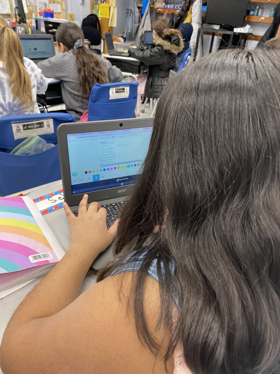 mmontalbano2's tweet photo. These 4th graders are truly impressive! They are becoming professionals at taking their work to the #NEXTLEVEL! #FinsUpDC @definocentral https://t.co/kyUB6EGYgK