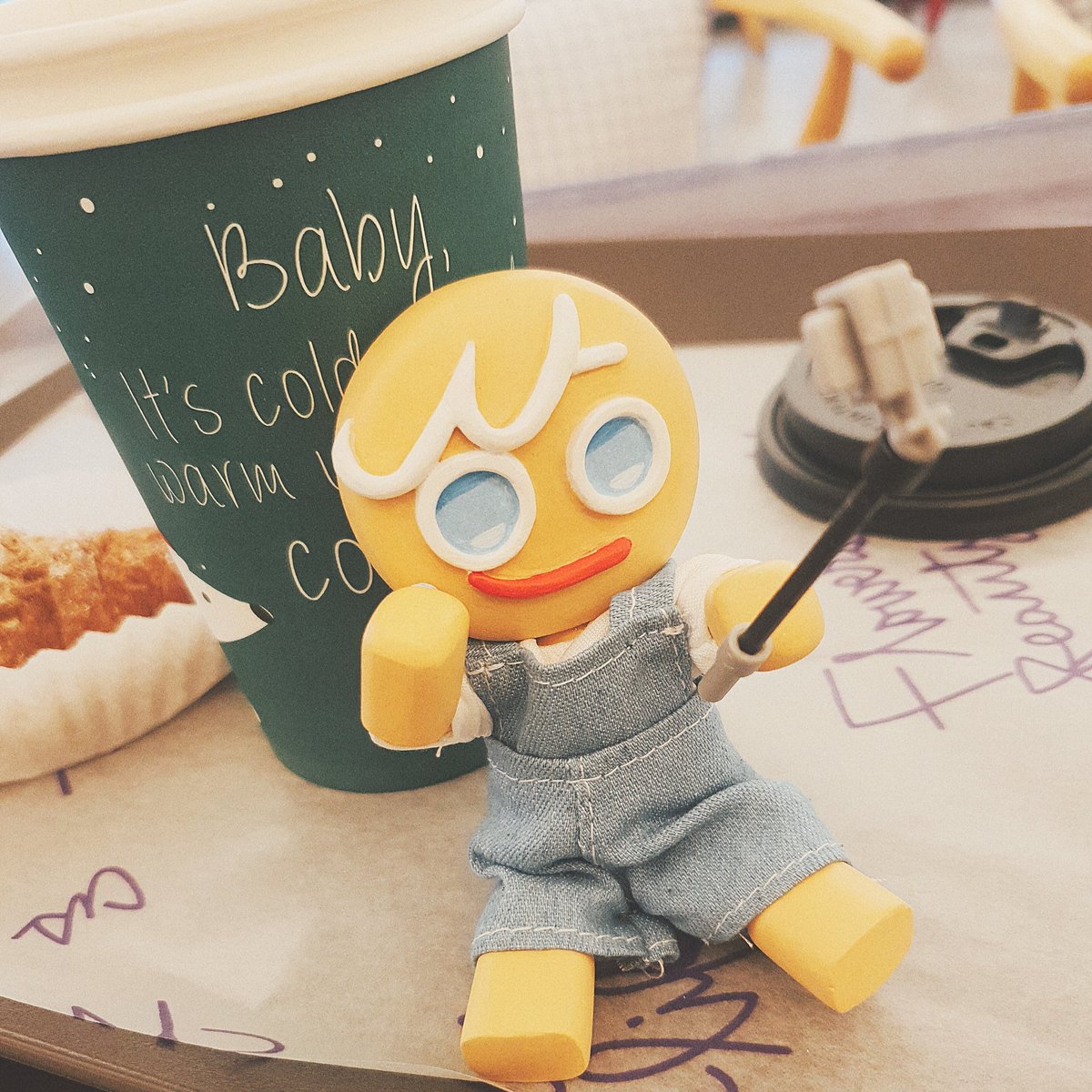 carina_all's tweet photo. 용쿠랑 카페왔슴,,☕️ https://t.co/k04aQRglFS