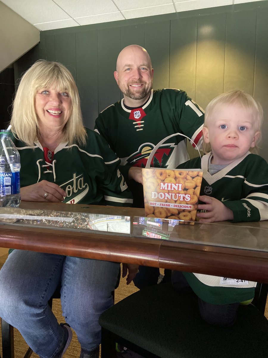 CindoMarie's tweet photo. #mnwild https://t.co/NxdksG12xa