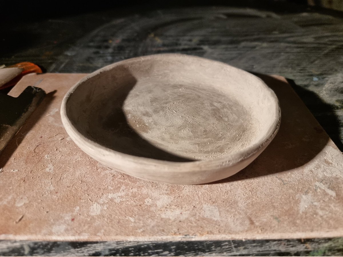danguscreations's tweet photo. First decent cat bowl made. And made with my own fair hands.#fairchuffed! https://t.co/6LH7LW1XJz
