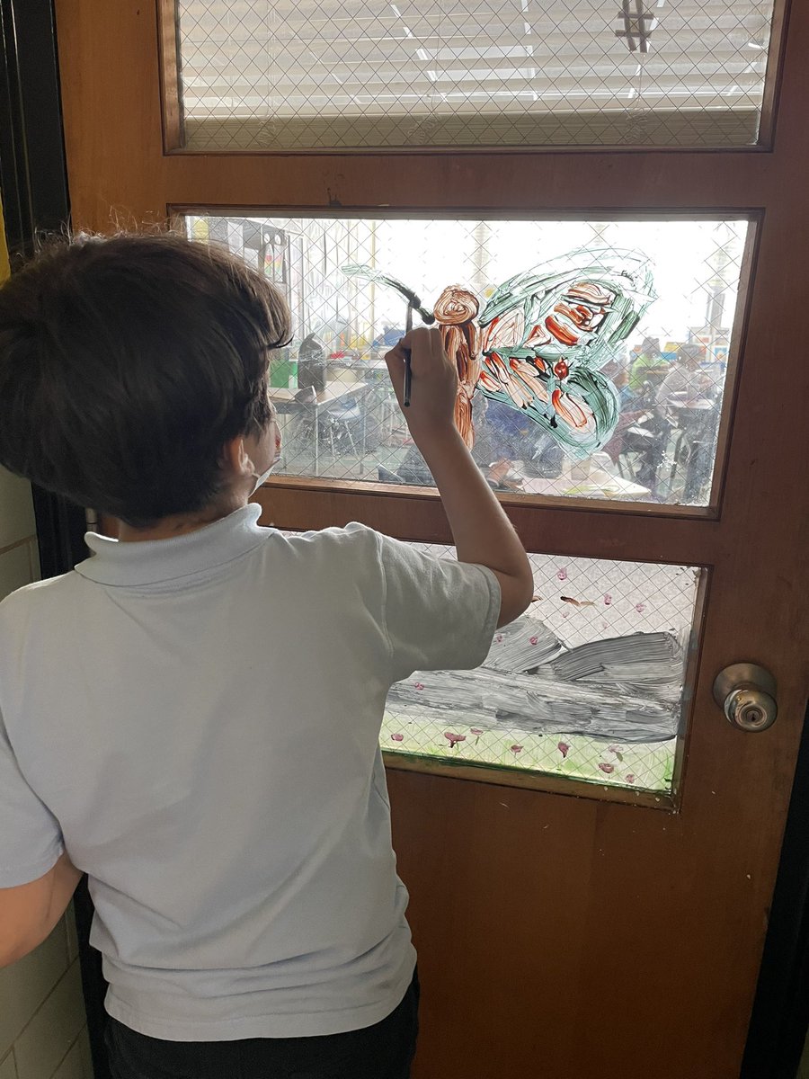 mrsrubinsworld's tweet photo. My student (artist) is helping our classroom get ready for spring! He wanted to paint cherry blossoms …then we all did! ☺️ #CHESRubin4 @capitolheightse @CHES_TAG https://t.co/CqFeqR5qGr