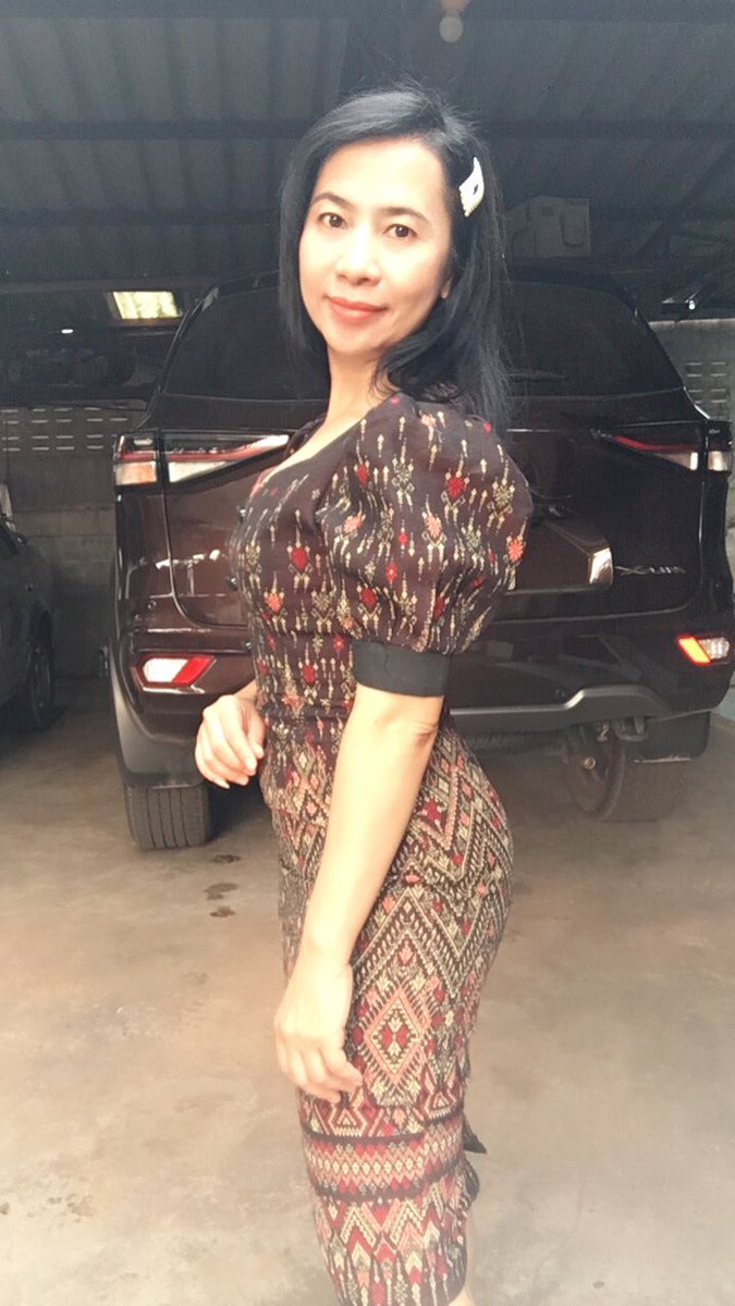 patza29's tweet photo. มอร์นิ่งเช้านี้จ้า 🧡🧡🧡🧡🧡        #ผ้าไทย #ผ้าถุง #ผ้าซิ่น #นุ่งซิ่น #รักษ์ไทย #ชุดไทย https://t.co/Zd6R0OwPnk