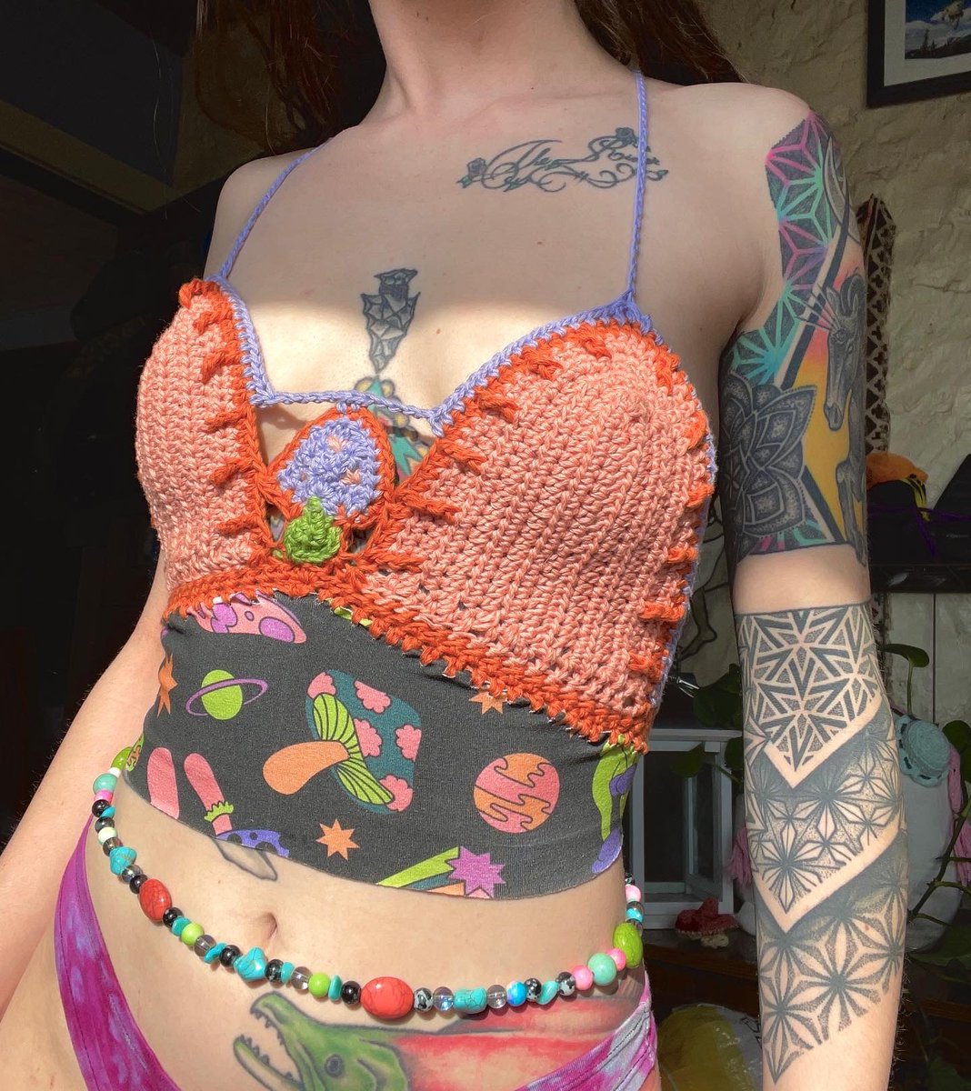 smol_eco_babe's tweet image. Loving this little bby #mushroomcore #crochettop