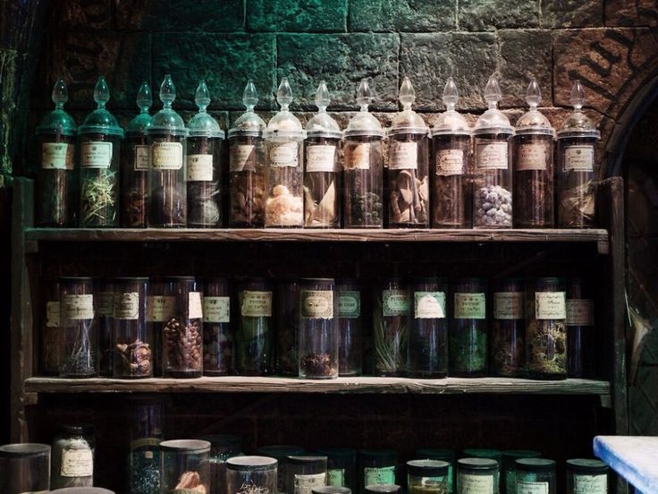 DoeEyedMaster's tweet image. I can teach you how to bottle fame, brew glory, and even put a stopper in death...

-Potions Master, Head of Slytherin House
-MS/MV, any Era
-#Snily or chem, quietly bi and solo polyam
-Dark themes 21+
-he&apos;s generally surly, don&apos;t take it personally lol

A #GDIBlakely property.