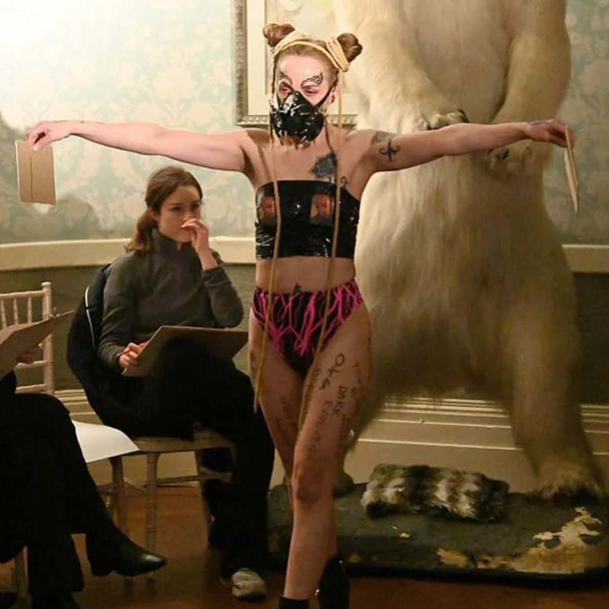 NAKEDvSEX's tweet photo. 😈Life drawing with a twist! On 19.04 I’ll be filming & interviewing the wonderful ForbiddenDog about her work as a fetish & kink performance artist. Want to know more? You can buy tickets to the event here:
https://t.co/dnSrVhhdx2
#Kink #Fetish #Sexy #SexyArt #ItsASexThing https://t.co/rfeT3CNQHZ