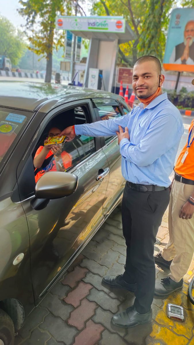 Celebrating the festival of colours with our esteemed customers at COCO Masjid Moth! 🌈🎨 #HappyHoli 
<a href="/Bohrashyam2/">Shyam Bohra</a>
<a href="/DirMktg_iocl/">Director (Marketing), IndianOil</a>
<a href="/DirHR_iocl/">Director (HR), IndianOil</a>
<a href="/ChairmanIOCL/">ChairmanIOC</a>
<a href="/IOCRetail/">IndianOil PetrolPump</a>
<a href="/sksinha_ioc/">Sanjay Kumar Sinha</a>
<a href="/VigyanKumar/">Vigyan Kumar</a>