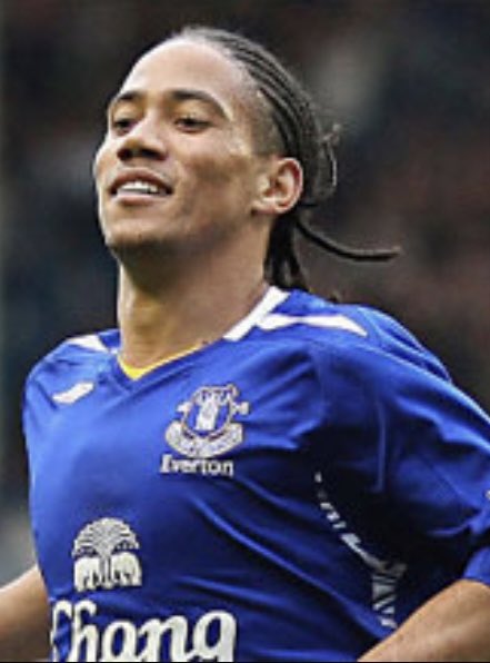 Our congrats to Steven Pienaar. Steven turned 40 today and we wish him a Happy Birthday.     