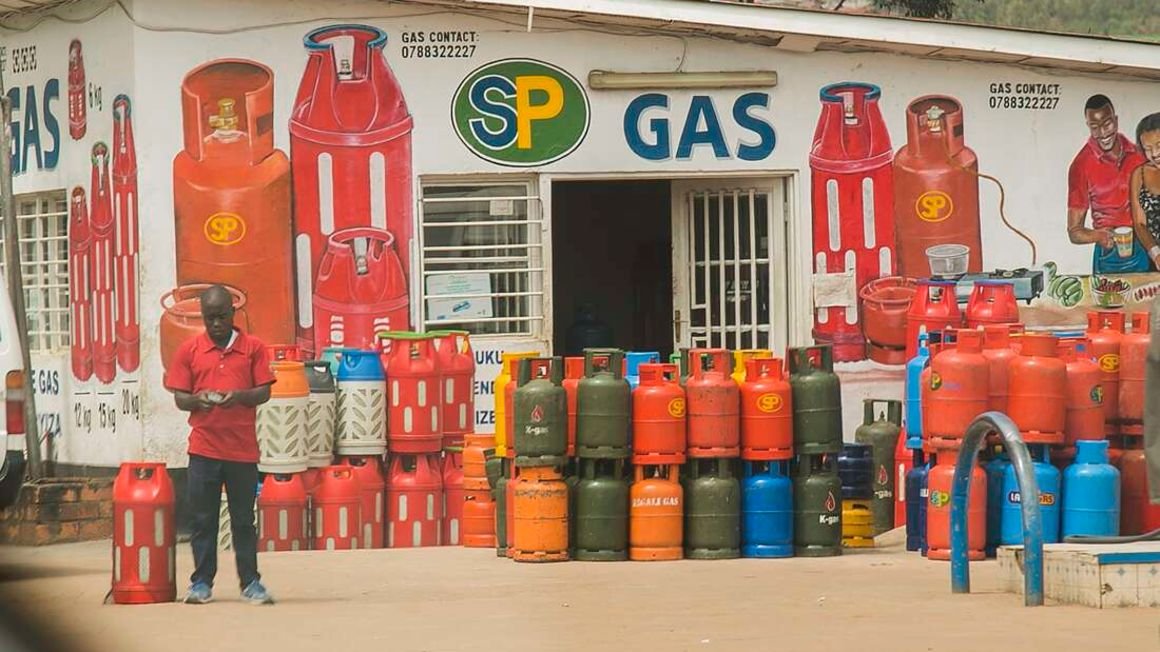 ntvkenya's tweet photo. Government unveils plan for control of gas prices

State to import 30% of cooking gas in a move aimed at controlling the price of the commodity that has hit an all-time high.

https://t.co/35z1XolmHb https://t.co/C87LyG35un