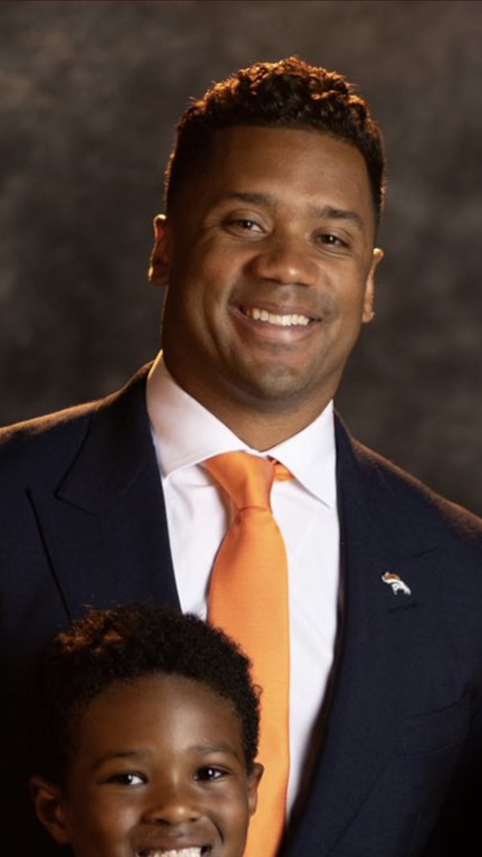 woody_sports_'s tweet image. Russel Wilson 🤝 50 Cent. Thic as fuck boi #2chins