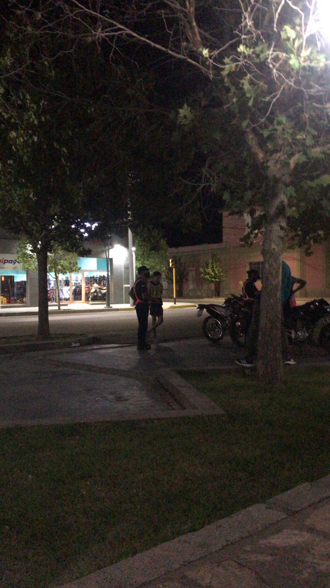 Los pistoleros  de tili ..
<a href="/BrunoChiavassa/">Bruno Chiavassa</a> 
<a href="/gercarrizo13/">gercarrizo1</a> 
Al gendarme lo tengo contando la pacaa
