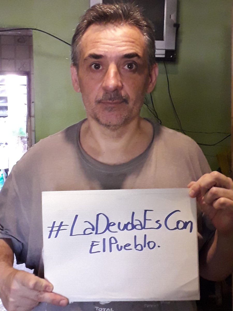 VerdeSute's tweet photo. Lxs trabajadorxs de la educación vamos sumando voces!!! 
SUSPENSIÓN DL PAGO DE LA DEUDA EXTERNA
El macrismo nos endeudó para la fuga, no podemos legitimar esa estafa.
LA DEUDA ES CON EL PUEBLO!
LA DEUDA ES CON LA EDUCACIÓN.
#MasParaEducacion https://t.co/YKYQMg2ho5 https://t.co/RNtaWJLaBg