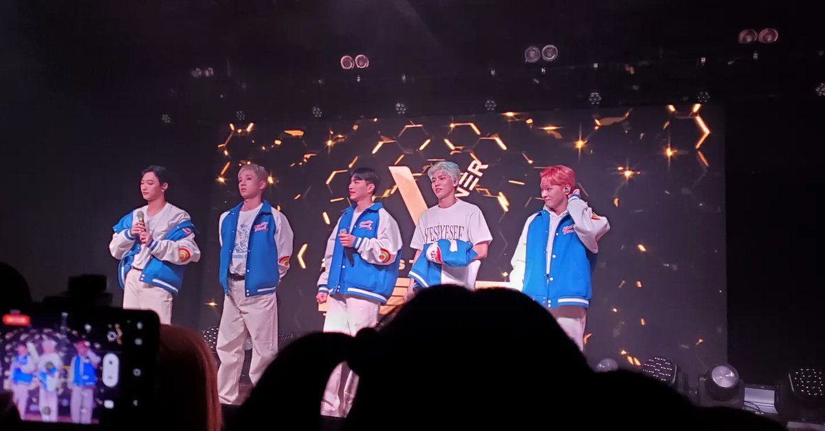 smolberry_tiger's tweet photo. #๋ฐฐ๋ #VANNER #KPOP #vannerinchicago #vannerkpop https://t.co/IL2lWkCCRL