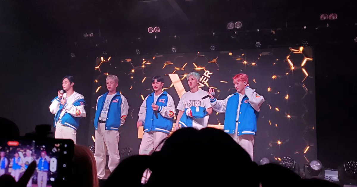 smolberry_tiger's tweet photo. #๋ฐฐ๋ #VANNER #KPOP #vannerinchicago #vannerkpop https://t.co/IL2lWkCCRL